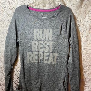 Old Navy Active - Run Rest Repeat Gray XS Top🤸🏻